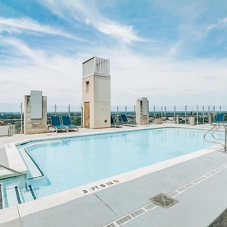 Frontdesk Skyhouse Apts Uptown Charlotte Apartment Ngoại thất bức ảnh