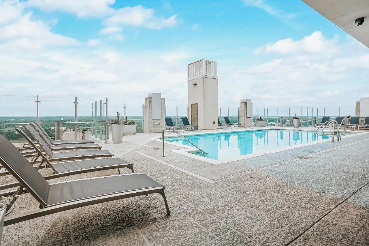 Frontdesk Skyhouse Apts Uptown Charlotte Apartment Ngoại thất bức ảnh