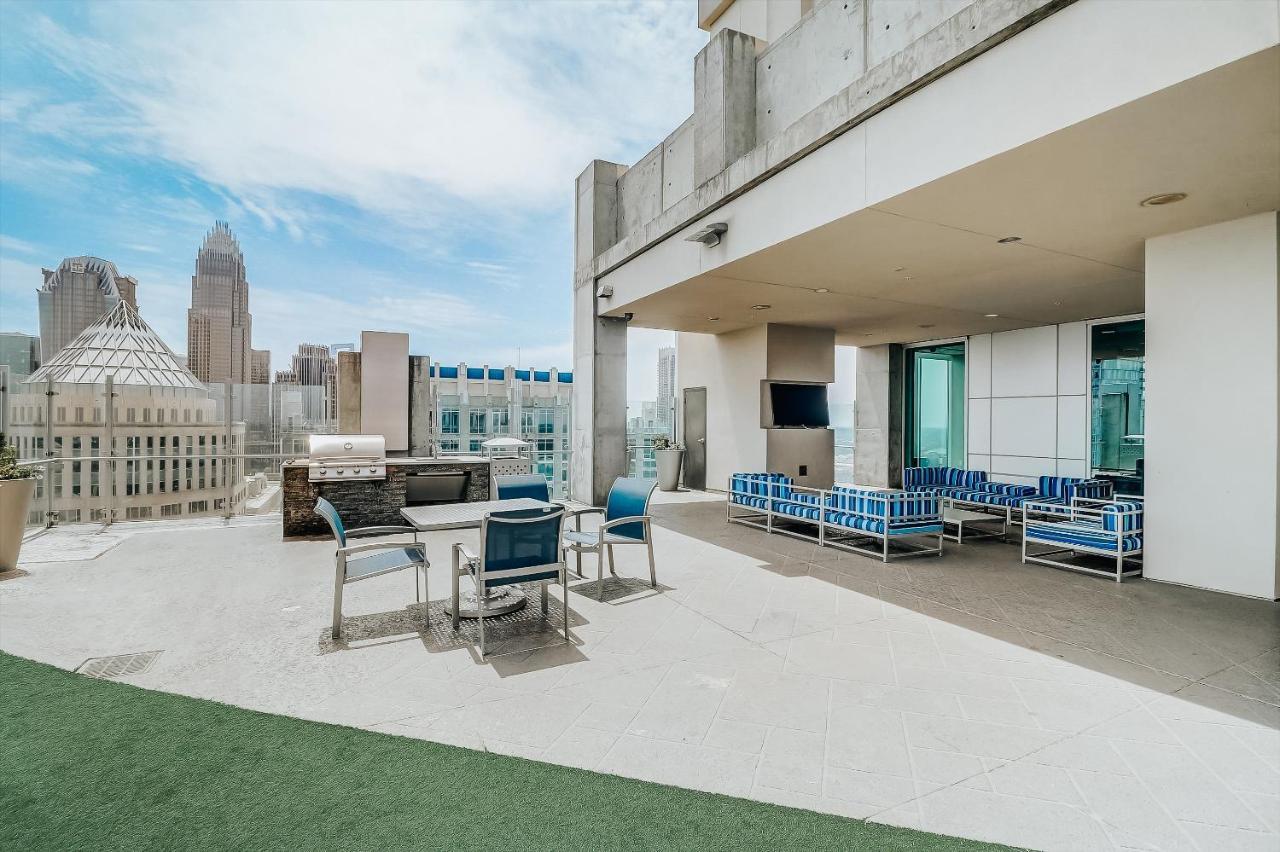 Frontdesk Skyhouse Apts Uptown Charlotte Apartment Ngoại thất bức ảnh